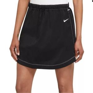 Nike Women’s Standard Fit High Rise Black Skirt NWT Nylon